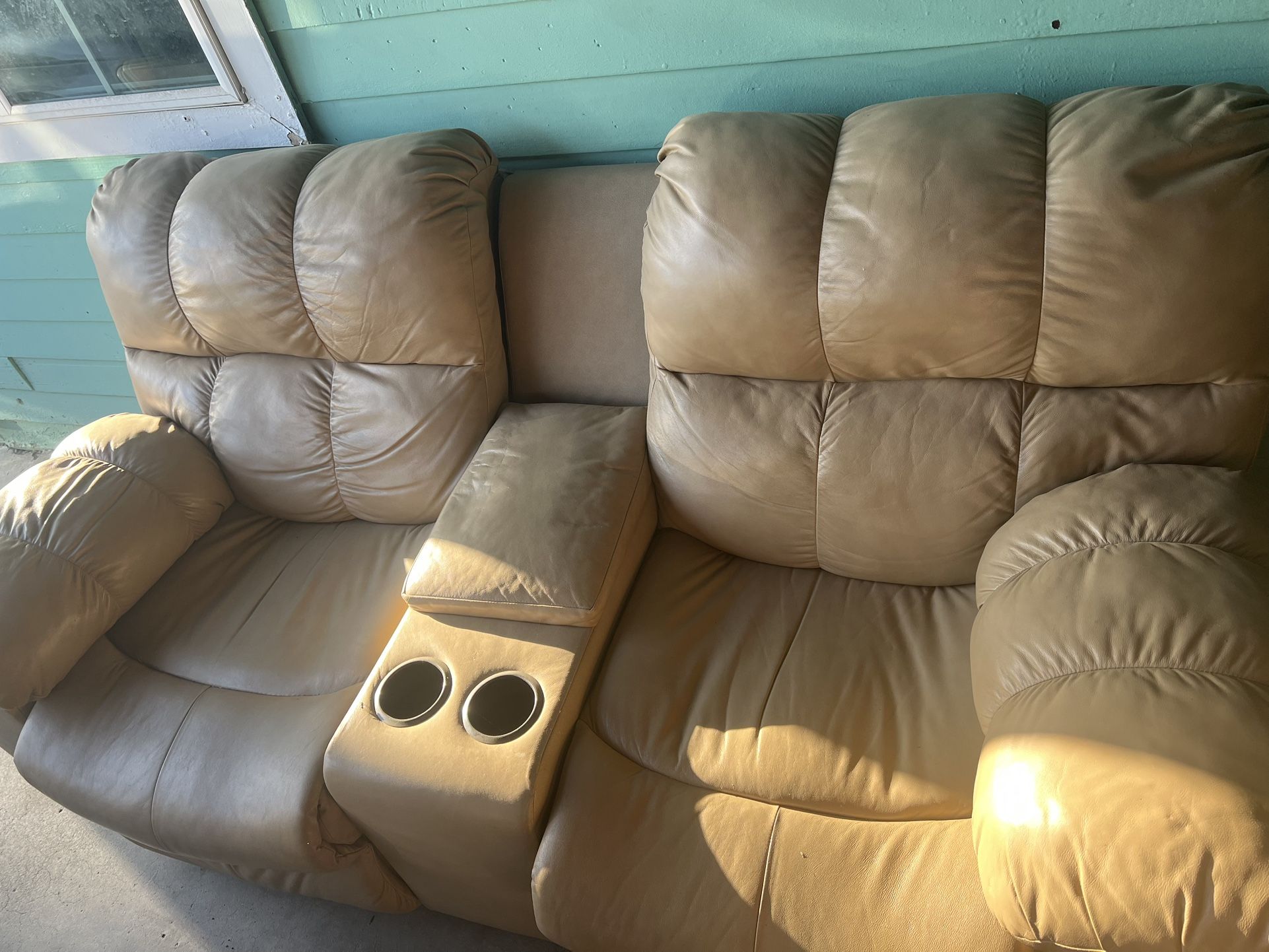 Reclinable Sofa