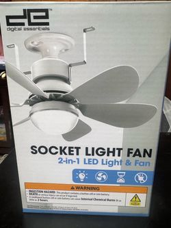 Digital Essentials Socket Light Fan 2-in-1