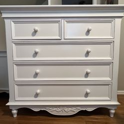 Tradewins White Wood Dresser & Nightstand