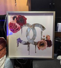 Framed Wall Art, Metallic Gold Finish. Size 26 x 26, New Item, Few Small Scratches Do To Storage, See All Pics & Read Descriptions