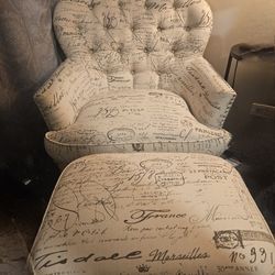 UNIQUE  ELEGAN CHAIR WITH FOOT REST