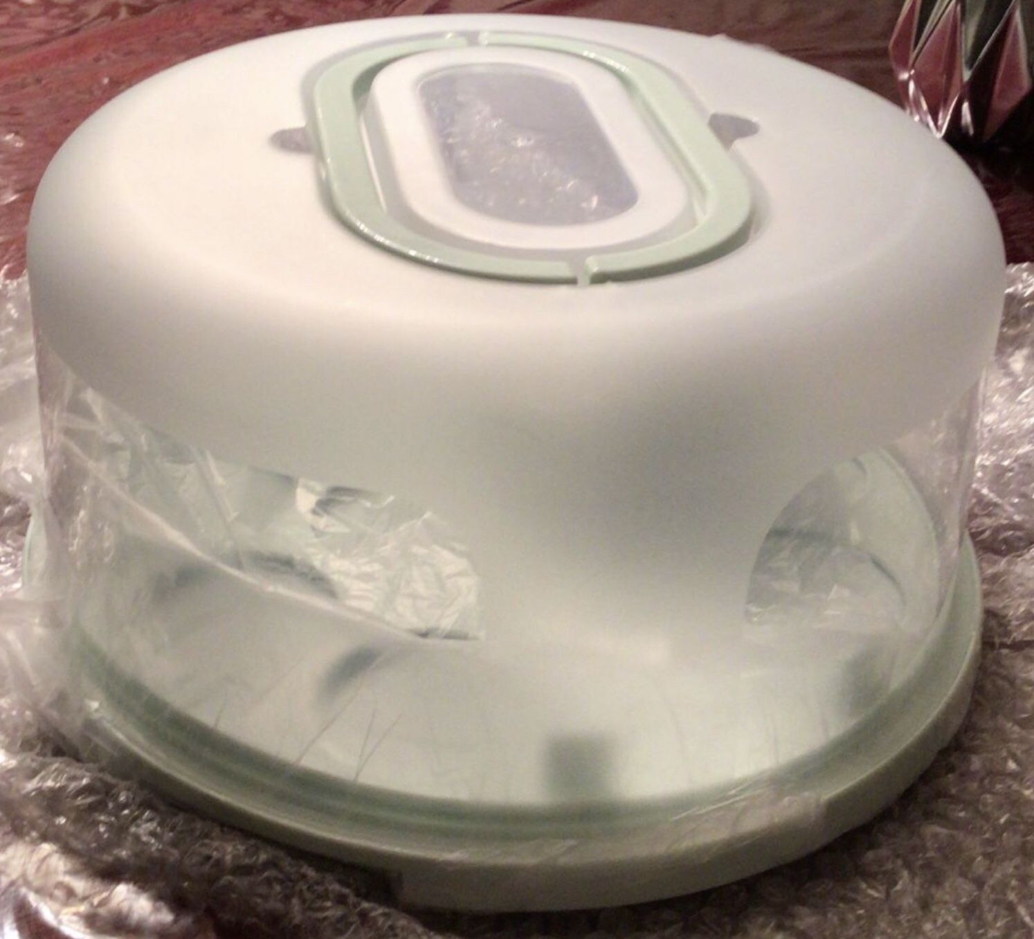 BRAND NEW ROUND CAKE/CAPS CAKE CARRIER