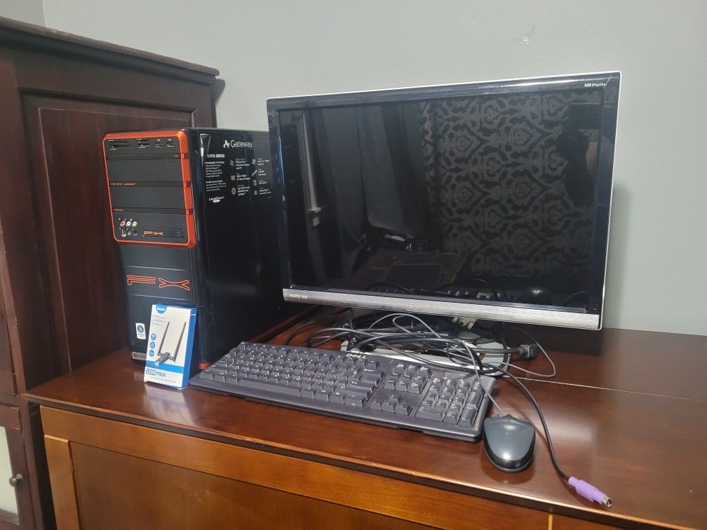 Gateway PC, Monitor And Keyboard