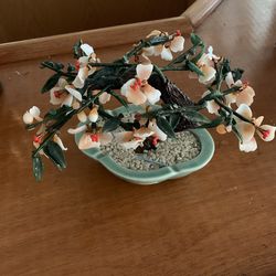 DECORATIVE GLASS AND JADE CHERRY BLOSSOM BONSAI TREE IN A CERAMIC POT . 7 1/2 “ TALL  FLOWERS 9 1/2” W. FOR SALE  IN MIAMI BEACH