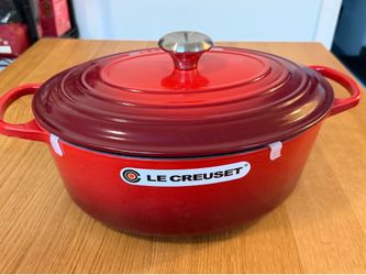 Le Creuset Dutch Oven - Oval 6.75Qt 6.3L - Cerise Red