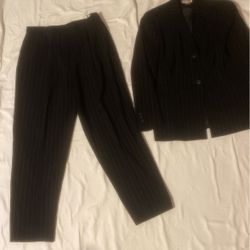 Worthington Ladies Pinned Strip Suit Size 14