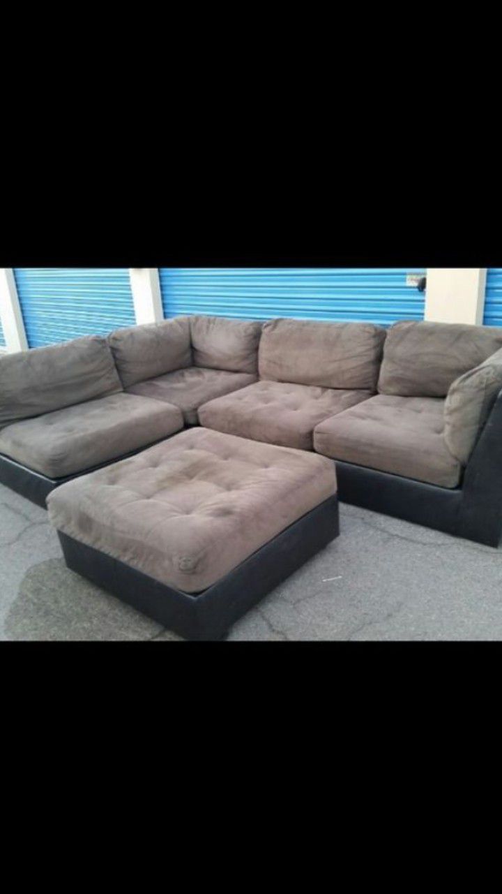 Comfortable sectional couch 4 pieces with ottoman,