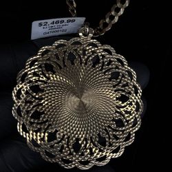 14KT Gold Disc Pendant