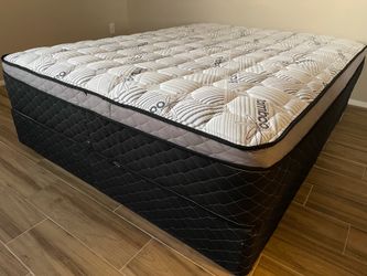 Cal king Bamboo Orthopedic Pillow Top Mattress and Boxspring!