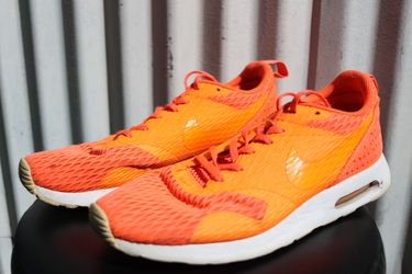 Running shoes size 9