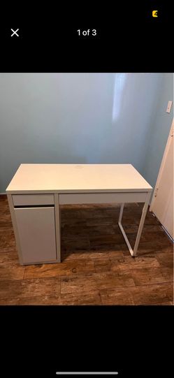 IKEA Desk With Speaker 