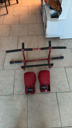 Boxing gloves