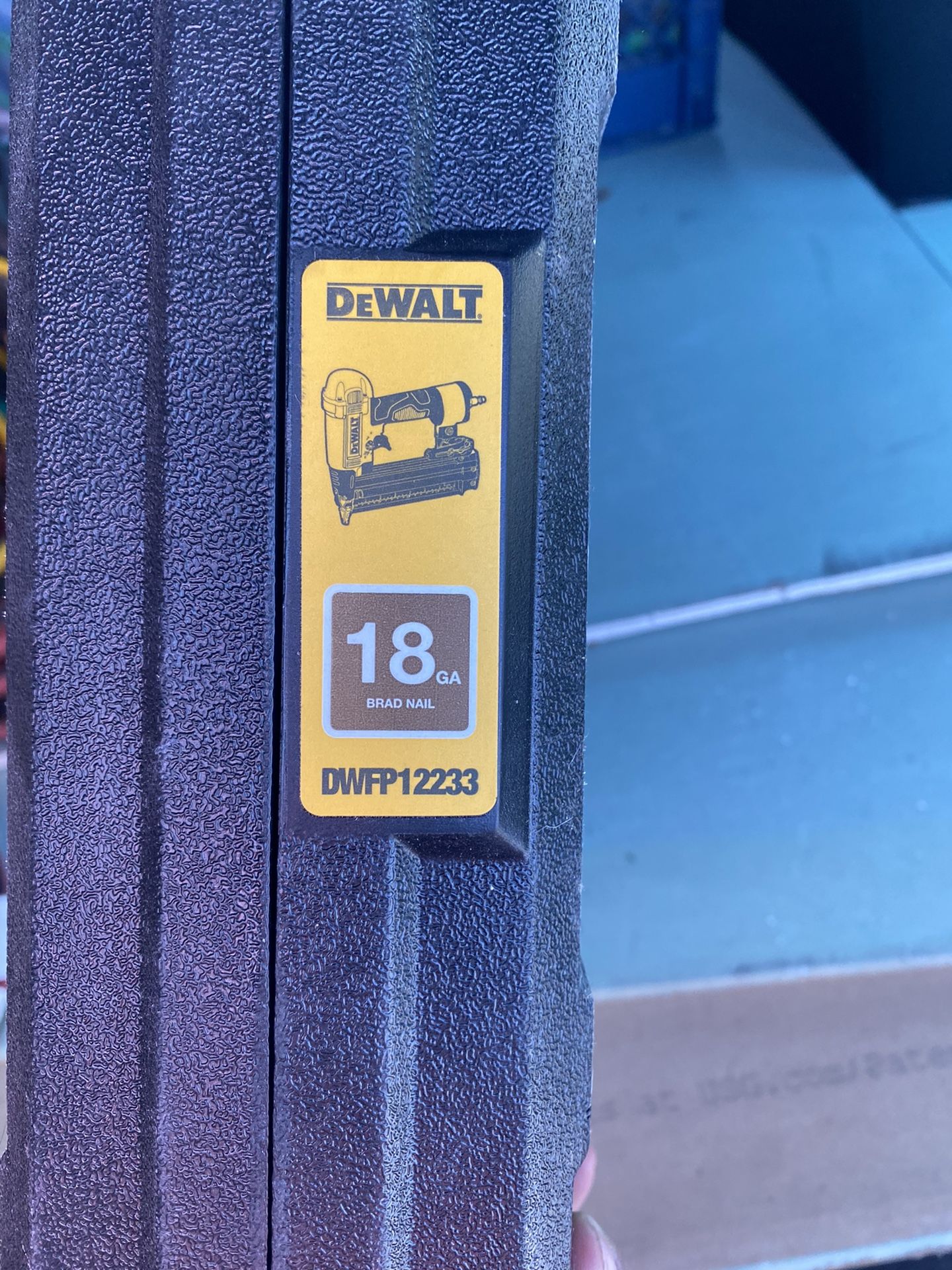 Dewault 18 Gauge Nailer