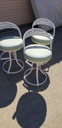 Nice set a wrought iron Stools