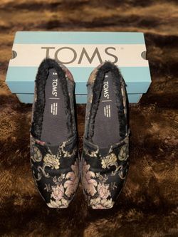Toms Black Brocade/Faux Fur
