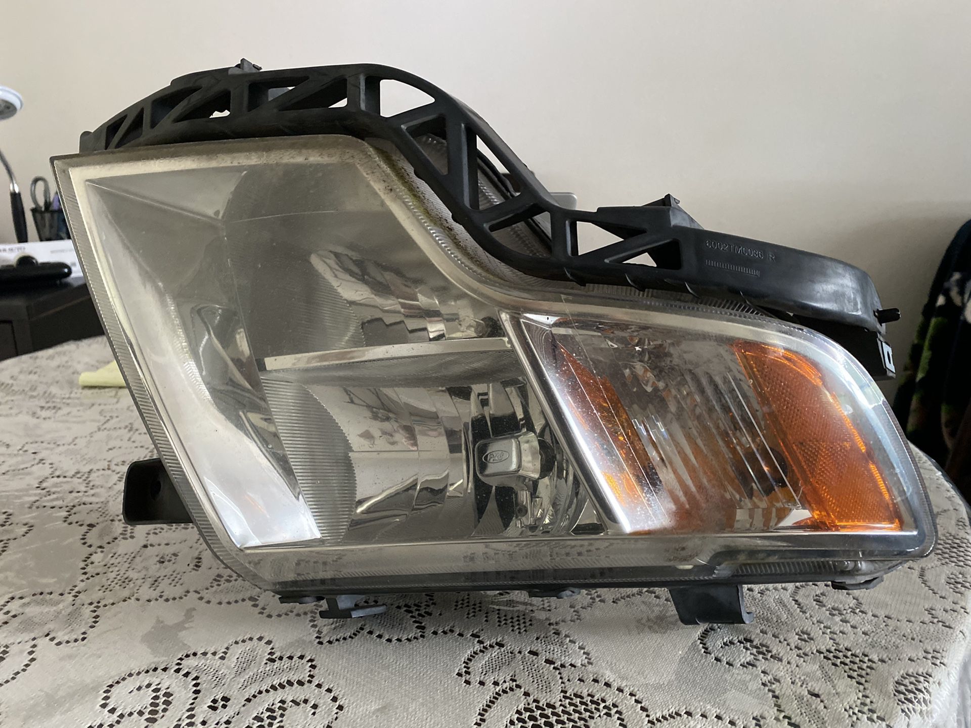 2009 Ford Edge- USED Headlight- passenger side with Bulb(s)
