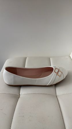 Forever white flats
