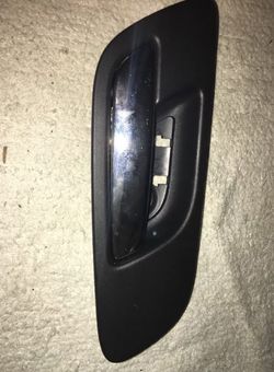 07-14 OEM Gm driver inner door handle Tahoe, Suburban , Escalade