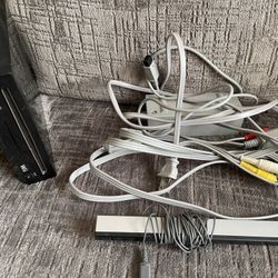 Nintendo Wii (has games)