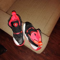 Jordans Men Size 6
