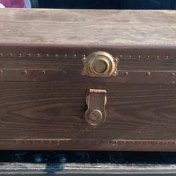 Old Trunk. No Key