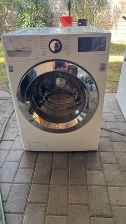Lg washer , free delivery 🚚 and installation, 3 months of warranty.