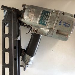 HITACHI Strip Nailer