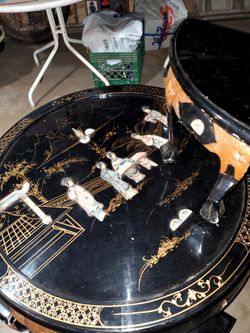 Oriental Round Table 