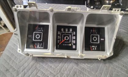 78-79 Ford Trucks OR Bronco Cluster Part