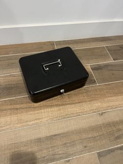 Cash Box For Retail Or Pop Up Shop Or Restaurant 