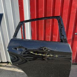 15-19 BMW X6M F86 F16 X6 X6M F86 REAR RIGHT DOOR SHELL C16