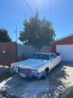Cadillac DeVille 4-Door Sedan