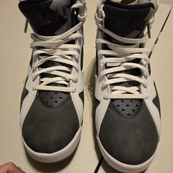 Air Jordan 7 Retro – Open Box
Men’s Size 10.5
Color: White / Varsity Purple
Style code: CU9307-100