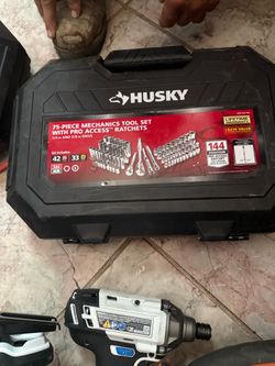 Caja con 75 pc