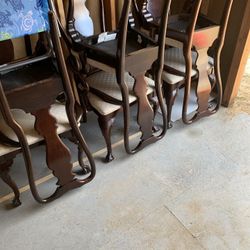 Dining Room Table and (6) Chairs