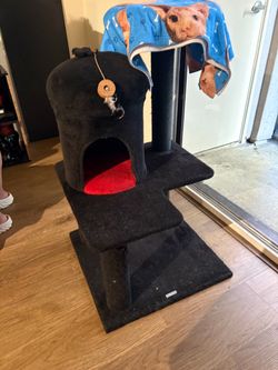 Gothic cat tree