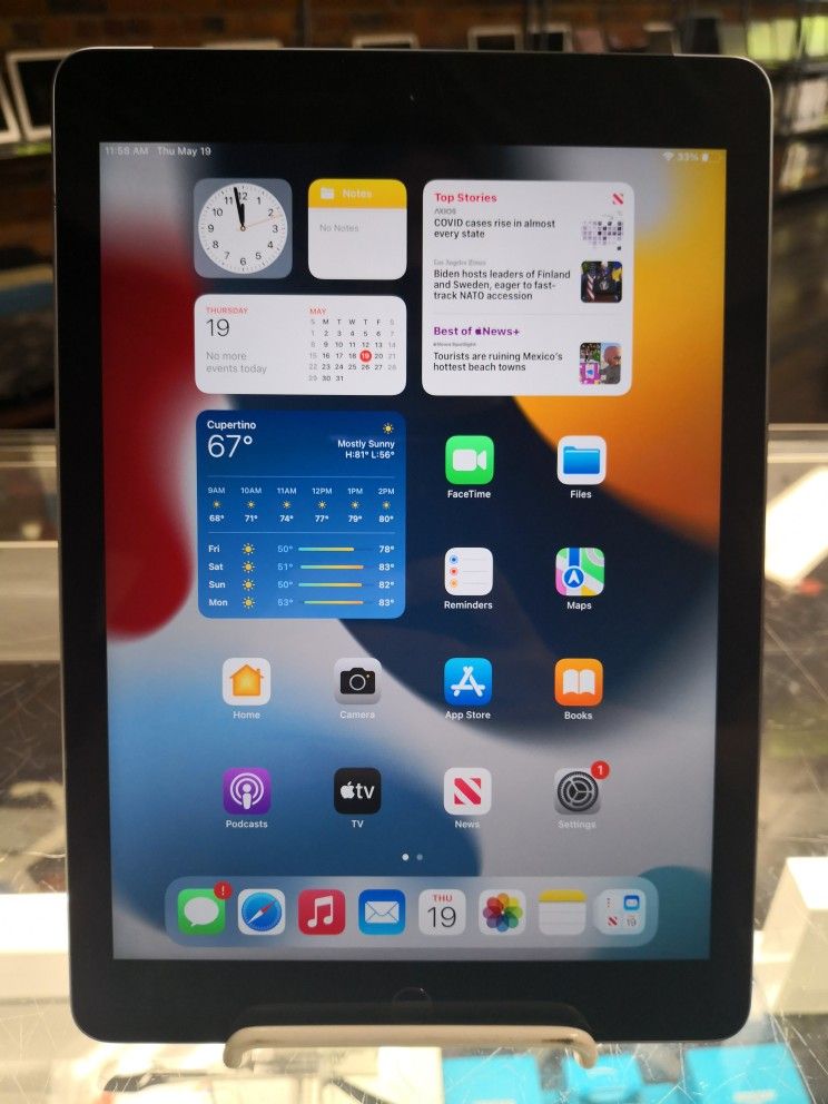 Apple iPad 6th Gen 128GB Cellular