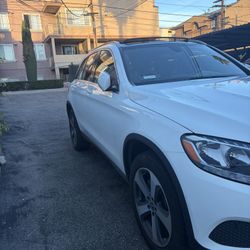 2018 Mercedes-Benz GLC 300