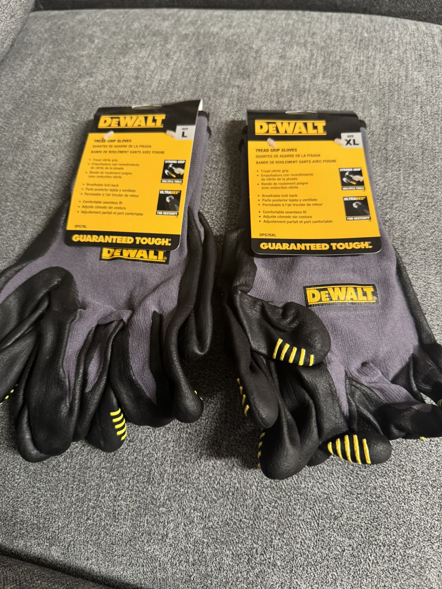 DEWALT Black Nitrile dipped Polyester 1 -Pair