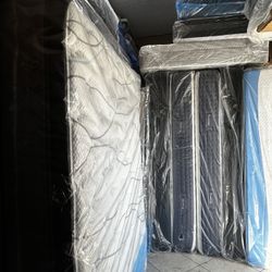 Memory Foam & Pillow Top Mattress Box Spring SALE!