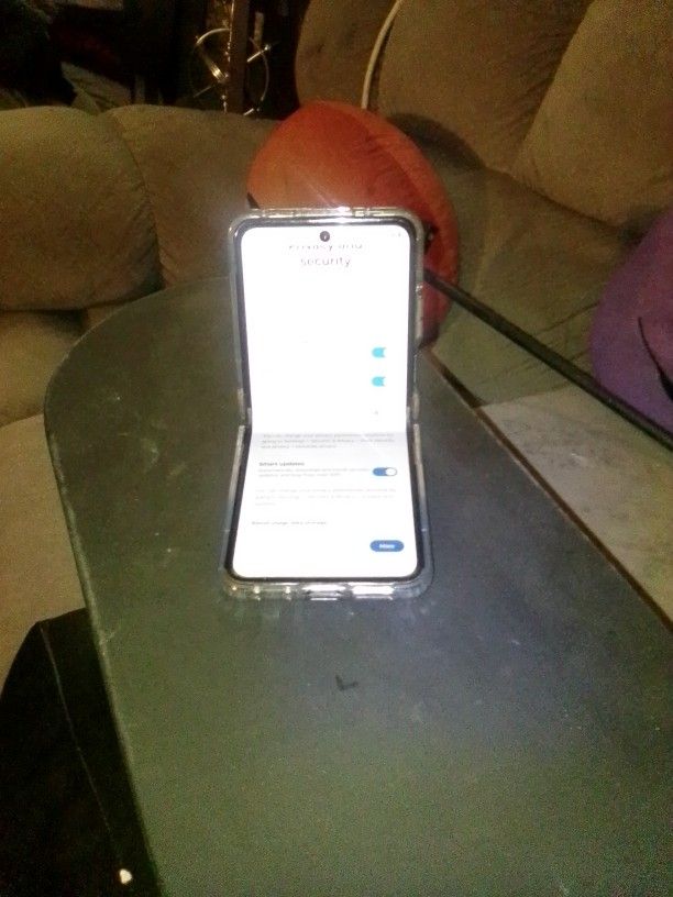 2025 Moto Razor Flip Phone