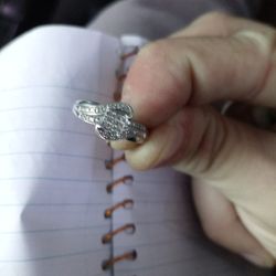 20 Chipped Diamonds Design Withe A Simple But Nice Sterling Silver Ring 