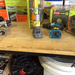 RIDGID 18V OCTANE Brushless Cordless Compact Fixed Base Router with 1/4 in. Bit, Round and Square Bases and Collet Wrench