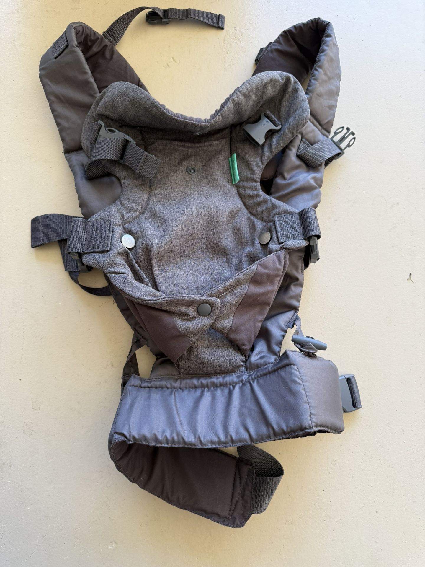 Infantino baby carrier