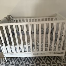 Baby Toddler Crib-3-in-1 Convertible With Mattress