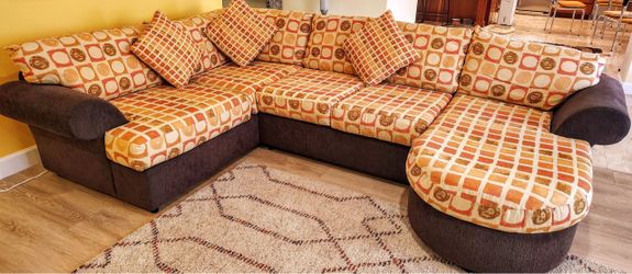 Sectional Sofa with Pillows