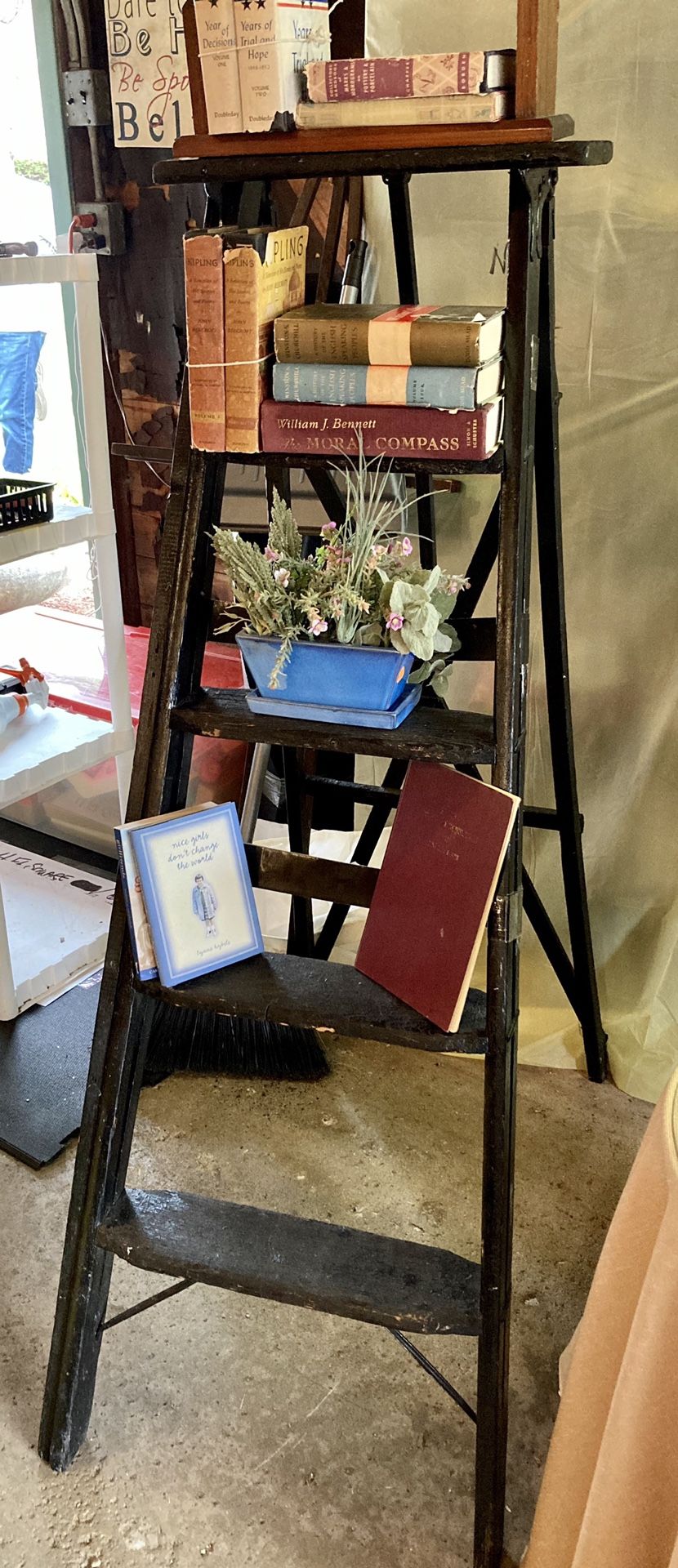 Vintage French Back Ladder Bookshelf