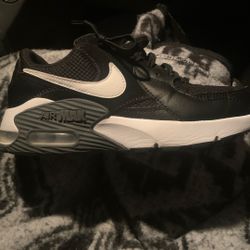 Nike Air Max 01/13/22    03/09/22