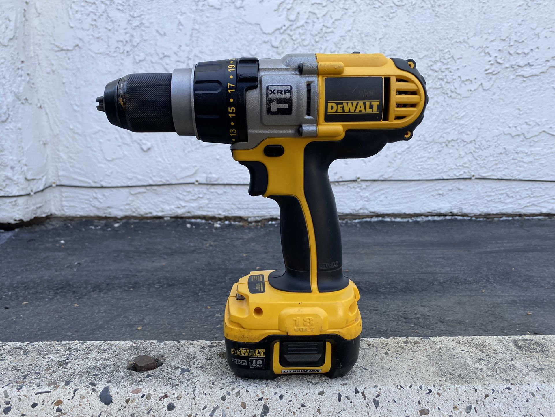 (2 Tools) DeWalt DCD970B 18V Hammerdrill & DW908 18V Cordless Pivoting Head Flashlight