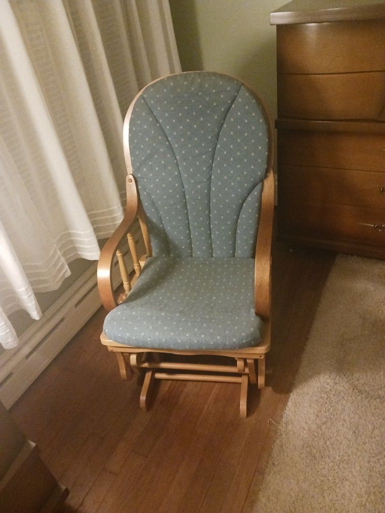 Glinder Chair